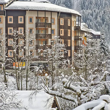 Pierre & La Riviere Chamonix