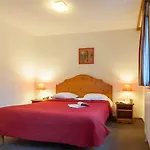 Pierre & La Riviere Aparthotel 3*