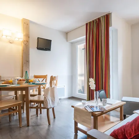 Résidence Pierre&vacances La Rivière Appart hôtel 3*