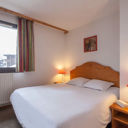 Hotel apartamentowy Pierre & La Riviere 3*