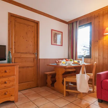 Hotel apartamentowy Pierre & La Riviere 3*
