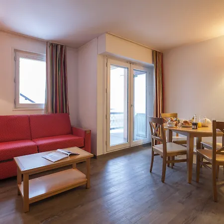 Hotel apartamentowy Pierre & La Riviere 3*