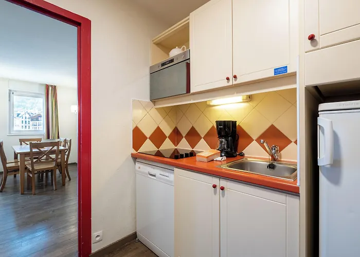 Hotel apartamentowy Pierre & La Riviere 3*